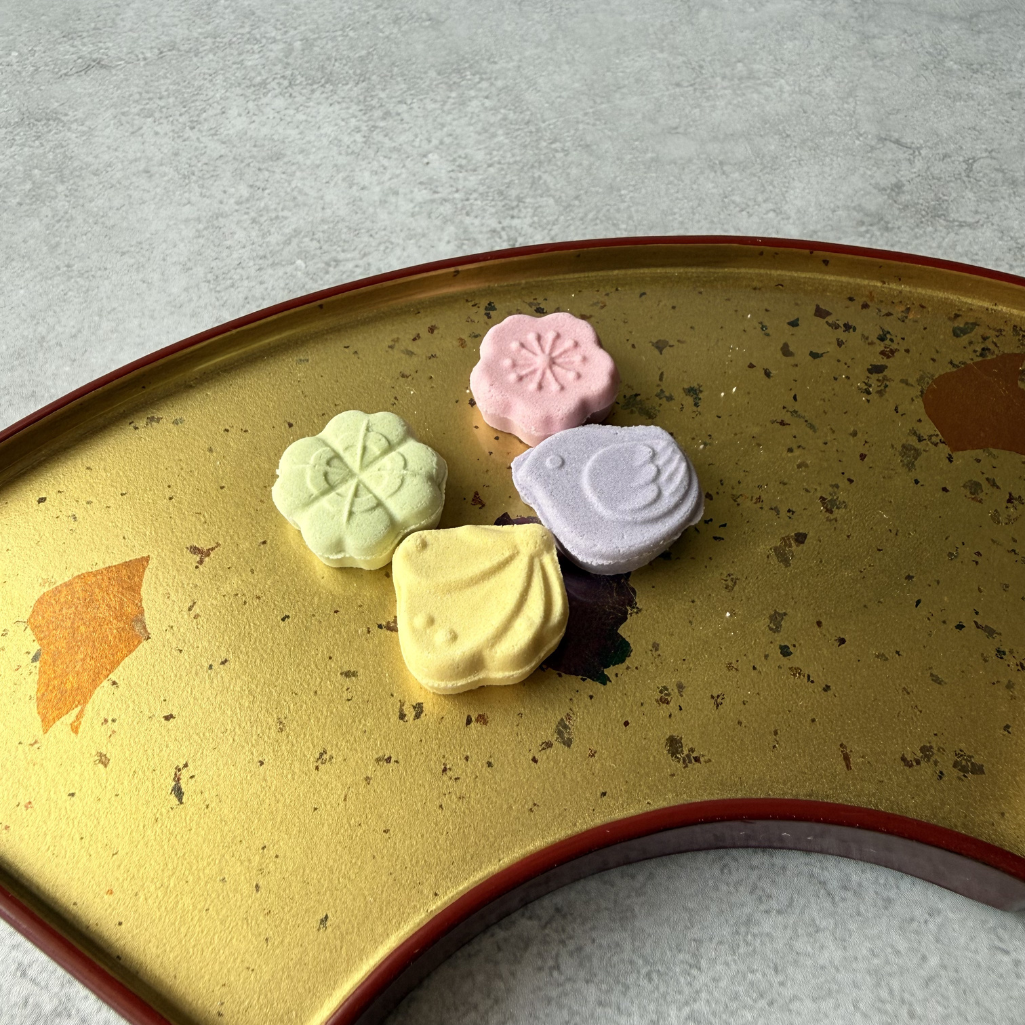Vintage Hakuhichi Kanazawa Gold Leaf Fan-Shaped Plate Set of 5 (1970s, Rare & Hard-to-Find)