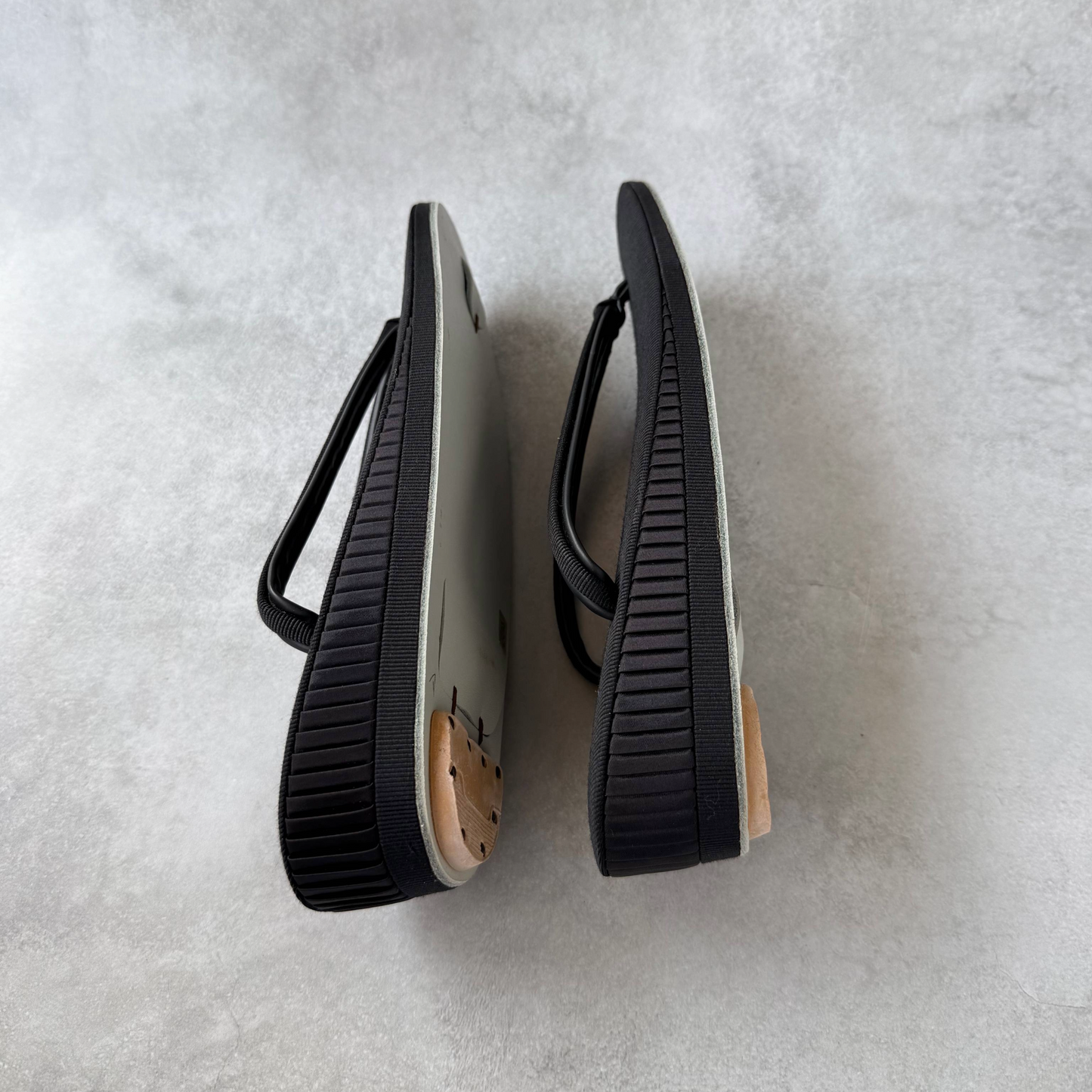 Vintage Japanese Black Zori Sandals (Size 6 US Women)｜Elegant Formal Footwear from the 1960s