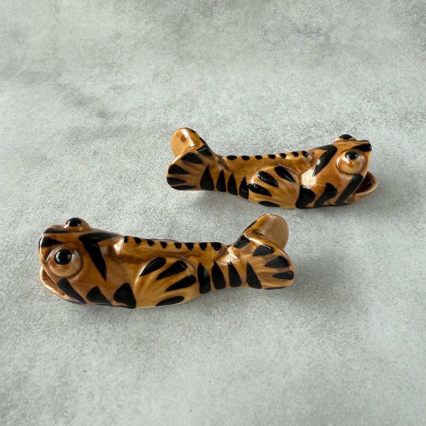 Repose-baguettes Mudskipper – Céramique de Nabeshima | Provenant d'un four visité par la famille impériale japonaise