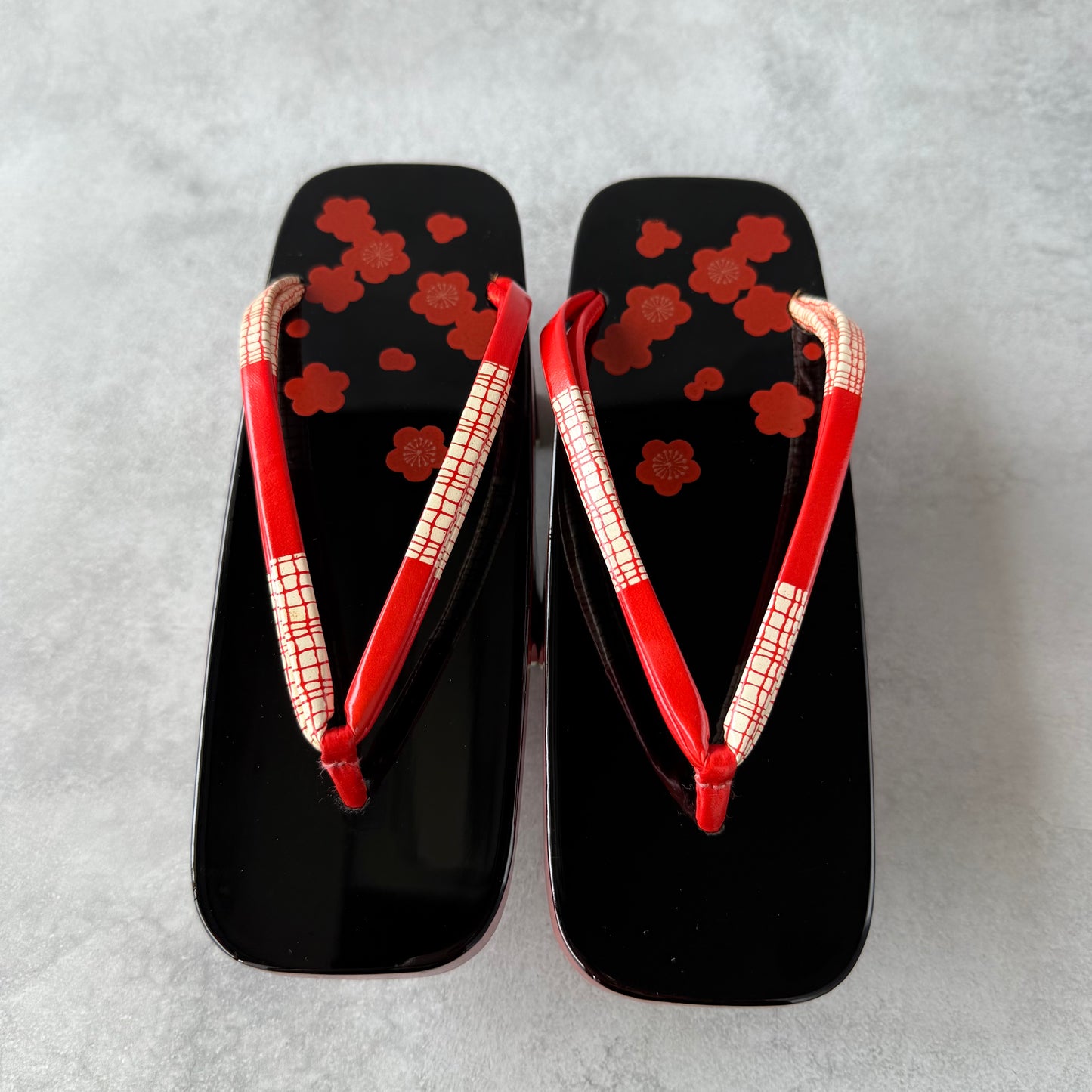 Vintage 1960s Japanese Rain Geta Sandals with Vinyl Covers – Unused by Tenguya